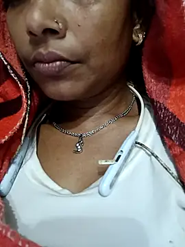 Snapshot of Hotty-romi3 chatting on November 14, 2025, 5:44 pm Hotty-romi3 online show from November 14, 2025, 5:44 pm