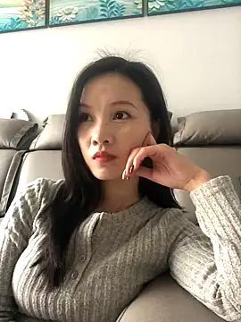 Mile-m online show from November 10, 2025, 6:56 am