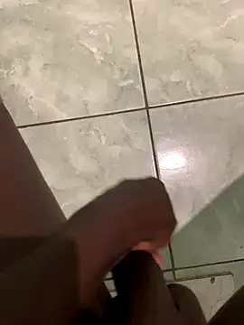 Snapshot of Dark_vains chatting on November 4, 2025, 9:36 pm Dark vains online show from November 4, 2025, 9:36 pm