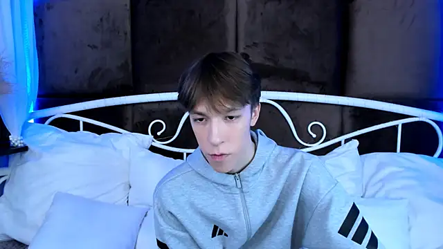 MarkBranston online show from November 16, 2025, 10:43 am