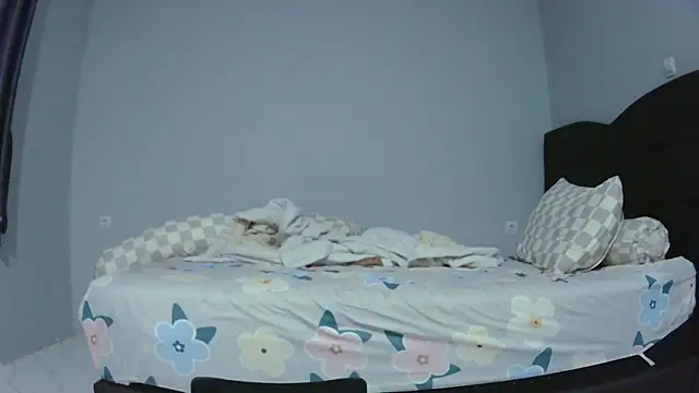 latexidn online show from October 25, 2025, 3:29 pm