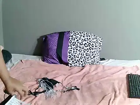 BoobsBae04 online show from October 13, 2025, 8:09 pm