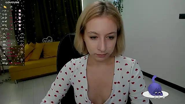 Snapshot of Emma_Garcias chatting on October 11, 2025, 11:09 am Emma Garcias online show from October 11, 2025, 11:09 am