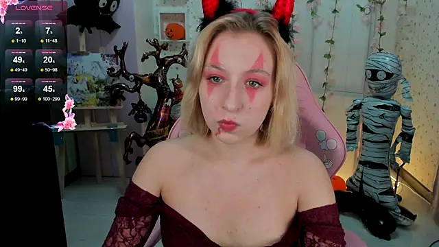 Snapshot of Emma_Garcias chatting on October 31, 2025, 12:06 pm Emma Garcias online show from October 31, 2025, 12:06 pm