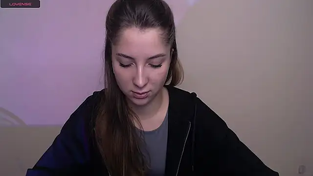 Snapshot of _OlivkaSexy chatting on October 3, 2025, 11:51 am OlivkaSexy online show from October 3, 2025, 11:51 am