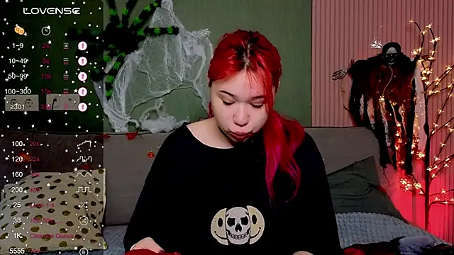 Snapshot of Klee_Love chatting on October 25, 2025, 4:20 am Klee Love online show from October 25, 2025, 4:20 am