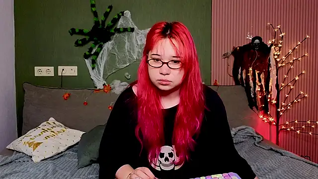 Snapshot of Klee_Love chatting on October 29, 2025, 4:15 am Klee Love online show from October 29, 2025, 4:15 am