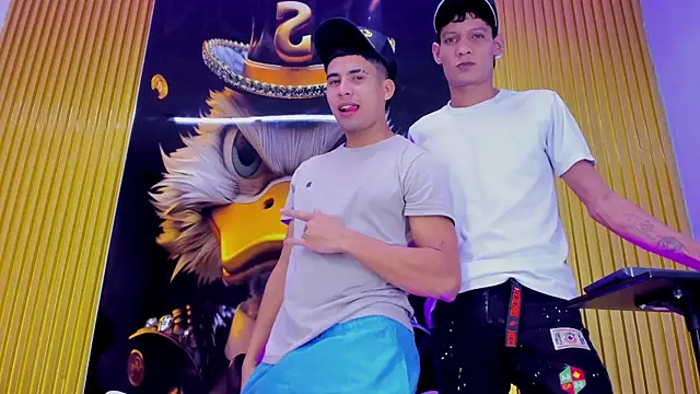 Play boys Hot2 online show from November 7, 2025, 12:05 pm