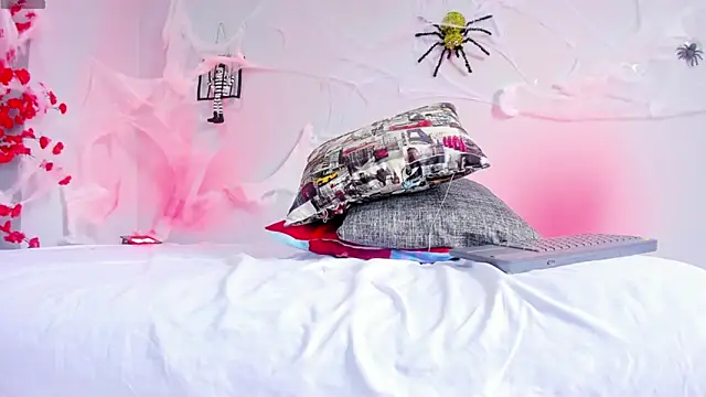 Snapshot of 2_fire chatting on October 27, 2025, 8:02 pm 2 fire online show from October 27, 2025, 8:02 pm