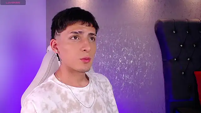 MateoMitchell online show from February 5, 2026, 4:06 am