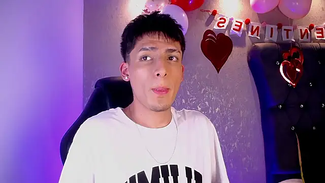 MateoMitchell online show from February 12, 2026, 5:02 am