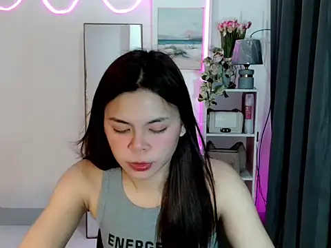 Snapshot of buttycamillex chatting on February 21, 2026, 8:43 pm buttycamillex online show from February 21, 2026, 8:43 pm