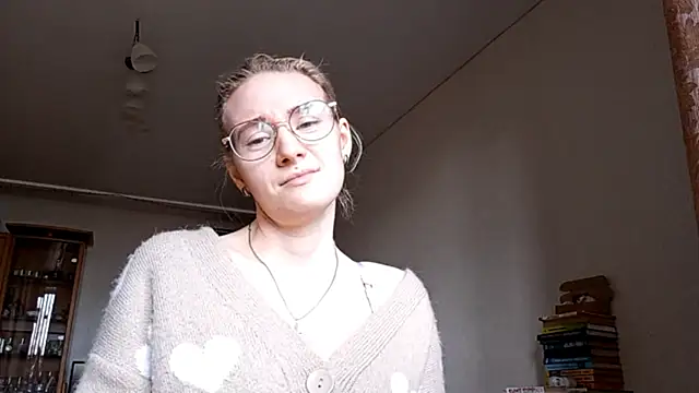 Snapshot of _SwimmyGrl_ chatting on October 12, 2025, 6:01 am SwimmyGrl online show from October 12, 2025, 6:01 am