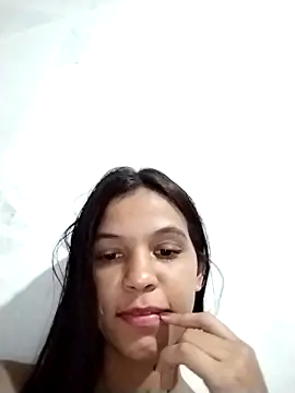 Snapshot of bell_hott chatting on October 7, 2025, 11:13 pm bell hott online show from October 7, 2025, 11:13 pm