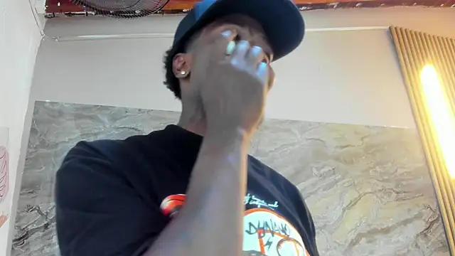 COMPTON 01 online show from October 20, 2025, 4:02 am