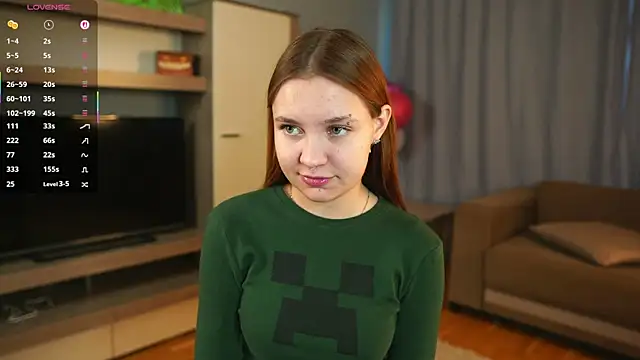 MarindaRuud online show from November 17, 2025, 11:49 am