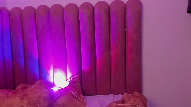 Snapshot of Alanha__ chatting on November 3, 2025, 3:08 am Alanha online show from November 3, 2025, 3:08 am