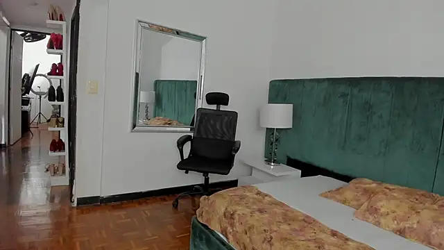 Snapshot of Alanha__ chatting on November 17, 2025, 4:07 am Alanha online show from November 17, 2025, 4:07 am