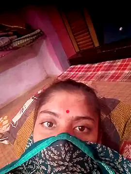 Snapshot of CWEETY-12 chatting on October 18, 2025, 7:42 am CWEETY-12 online show from October 18, 2025, 7:42 am