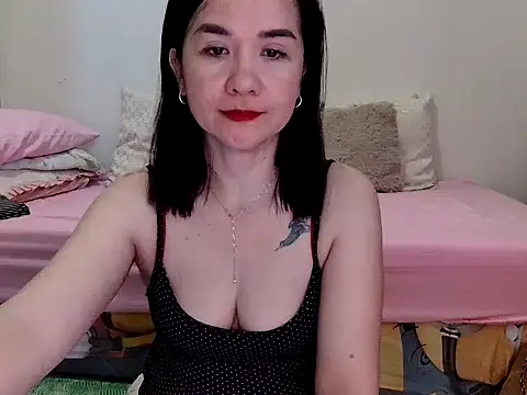 Snapshot of KissHott chatting on May 18, 2026, 6:08 am KissHott online show from May 18, 2026, 6:08 am