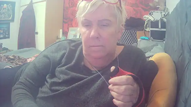 Snapshot of Playful_MILF_Demi chatting on October 20, 2025, 12:05 pm Playful MILF Demi online show from October 20, 2025, 12:05 pm