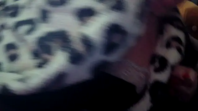 Playful MILF Demi online show from December 19, 2025, 5:09 pm