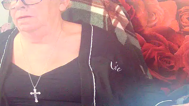 Snapshot of Playful_MILF_Demi chatting on April 20, 2026, 9:45 am Playful MILF Demi online show from April 20, 2026, 9:45 am