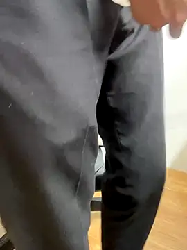 Wuza-H online show from November 10, 2025, 4:39 pm