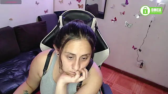 Snapshot of MelRaiise chatting on November 13, 2025, 1:15 am MelRaiise online show from November 13, 2025, 1:15 am