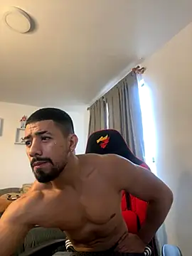 Snapshot of Ezzio_Scolaro chatting on October 22, 2025, 12:05 pm Ezzio Scolaro online show from October 22, 2025, 12:05 pm