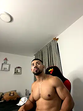 Snapshot of Ezzio_Scolaro chatting on November 4, 2025, 1:48 am Ezzio Scolaro online show from November 4, 2025, 1:48 am