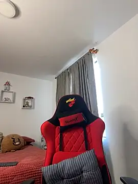 Snapshot of Ezzio_Scolaro chatting on November 18, 2025, 12:09 pm Ezzio Scolaro online show from November 18, 2025, 12:09 pm