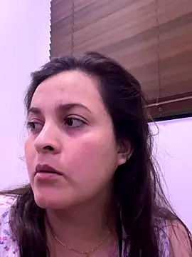 Anyhot latina online show from November 19, 2025, 12:43 am