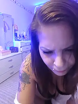 KRISZTIN1987 online show from November 16, 2025, 6:24 pm