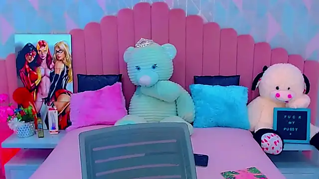 miss dania75 online show from November 25, 2025, 5:18 am