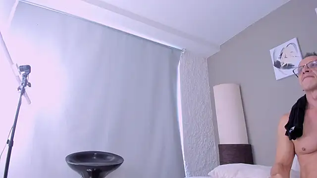 Snapshot of _axelking_ chatting on October 9, 2025, 12:03 pm axelking online show from October 9, 2025, 12:03 pm