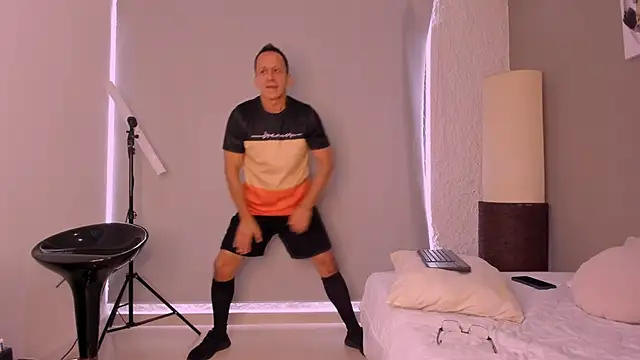 Snapshot of _axelking_ chatting on October 11, 2025, 12:04 pm axelking online show from October 11, 2025, 12:04 pm