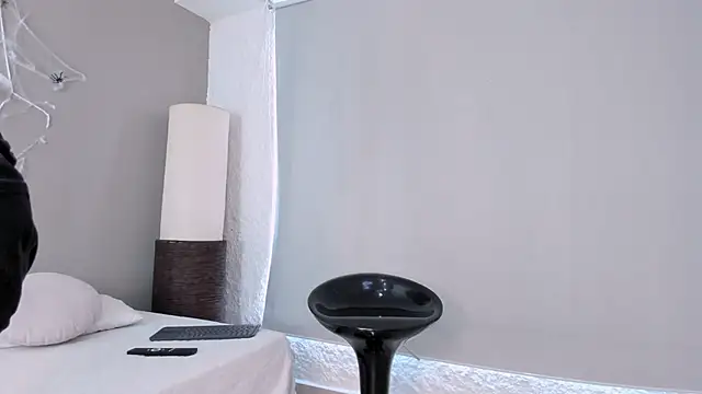 Snapshot of _axelking_ chatting on October 28, 2025, 11:36 am axelking online show from October 28, 2025, 11:36 am