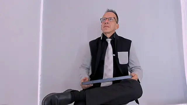 Snapshot of _axelking_ chatting on October 30, 2025, 11:44 am axelking online show from October 30, 2025, 11:44 am