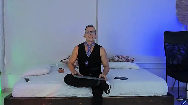 Snapshot of _axelking_ chatting on November 15, 2025, 3:04 am axelking online show from November 15, 2025, 3:04 am