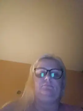 NieMaJazdyBezGwiazdy7883 online show from October 19, 2025, 5:02 pm