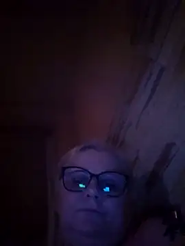 NieMaJazdyBezGwiazdy7883 online show from November 28, 2025, 11:40 pm