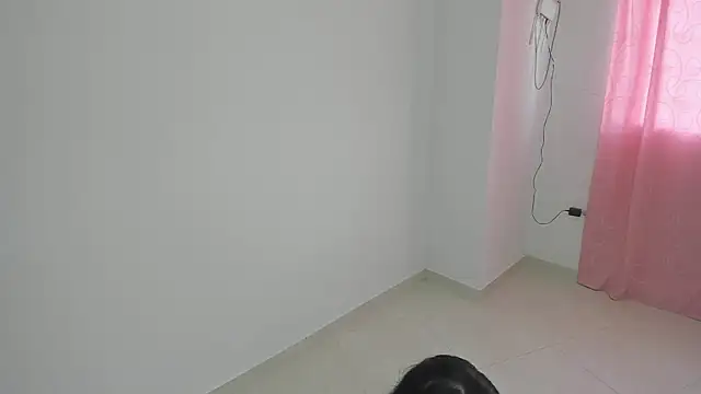 talianasweet03 online show from October 21, 2025, 9:04 pm