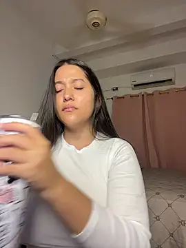 Nhefertary online show from April 6, 2026, 3:37 am