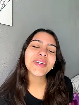 Snapshot of liz_maciel chatting on October 7, 2025, 12:57 pm liz maciel online show from October 7, 2025, 12:57 pm