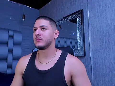 jasonshaw25 online show from October 6, 2025, 11:46 pm