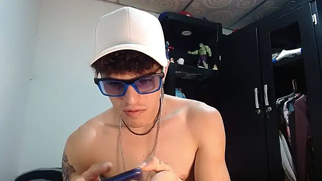 imsammytop online show from October 16, 2025, 9:16 pm