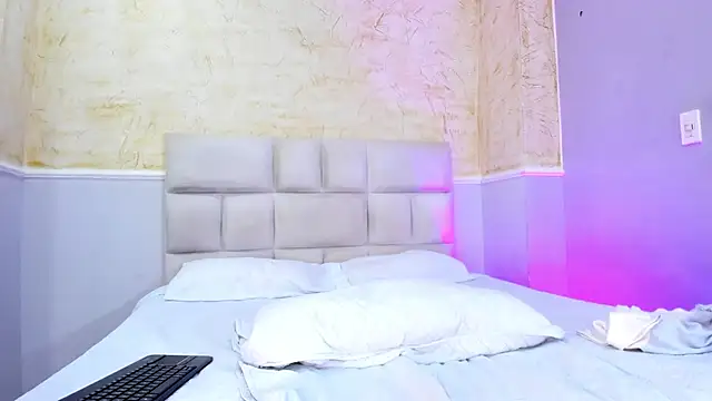 Snapshot of ScarletEvanss_ chatting on October 15, 2025, 11:32 am ScarletEvanss online show from October 15, 2025, 11:32 am