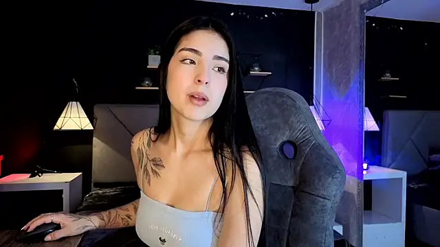 Snapshot of giapearl25 chatting on November 7, 2025, 1:22 pm giapearl25 online show from November 7, 2025, 1:22 pm