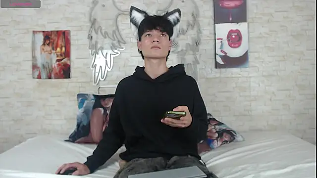 Snapshot of alex_russo__ chatting on November 15, 2025, 10:26 pm alex russo online show from November 15, 2025, 10:26 pm